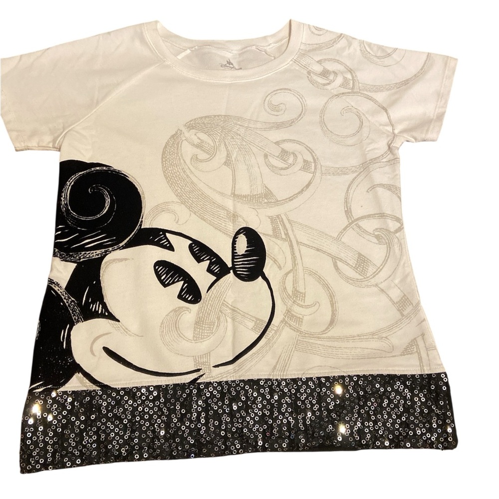 Disney Black and White Mickey Mouse Women's Short Sleeve Tee
BIN 24 - Picture 5 of 8